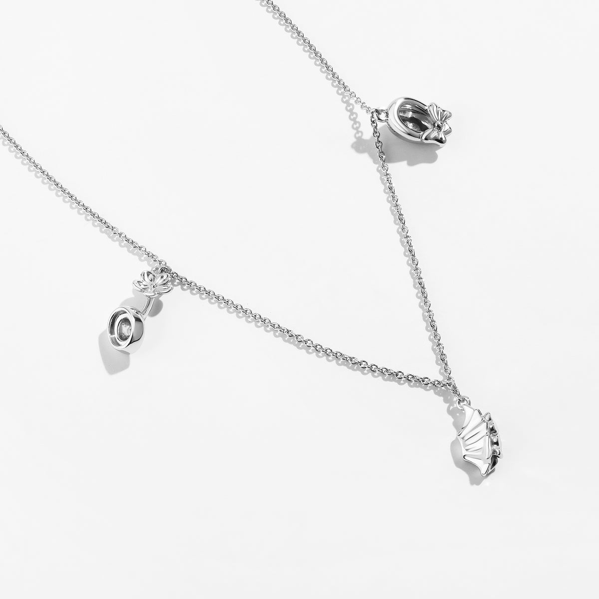 Minnie mouse charm best sale necklace
